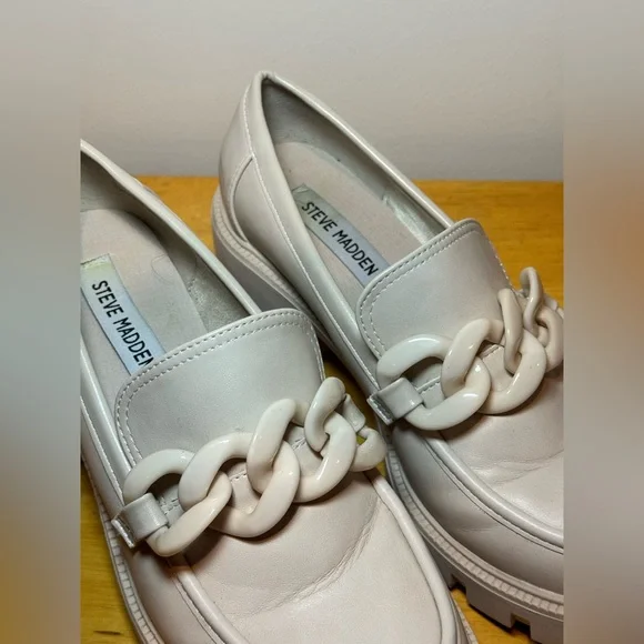 Steve Madden Cream Chunky Chain Loafers Lug Sole - US 9 - Picture 2 of 9